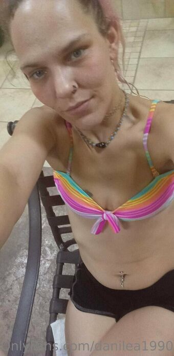 danilea1990 Naakte Lekken OnlyFans Foto 3
