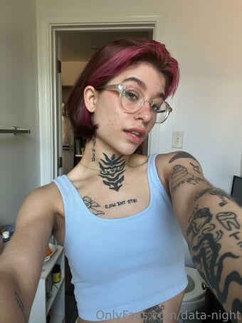 data-night Naakte Lekken OnlyFans Foto 12