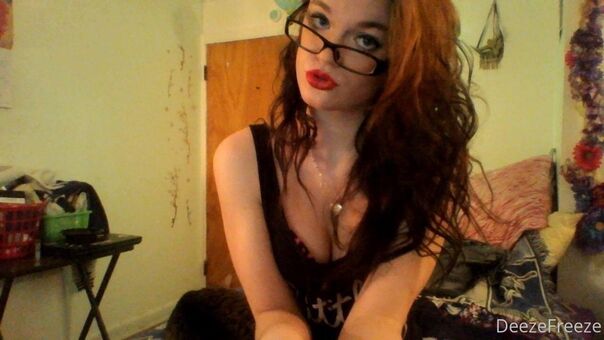 deezefreeze Naakte Lekken OnlyFans Foto 9