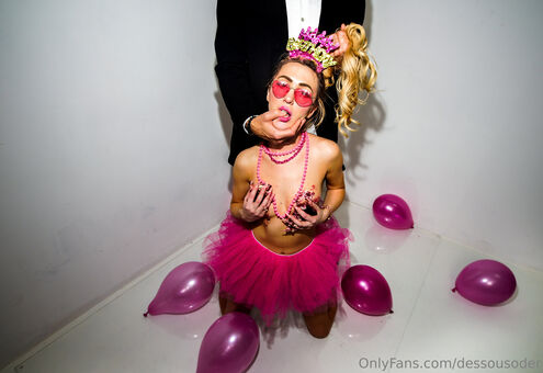 dessousoder Naakte Lekken OnlyFans Foto 11