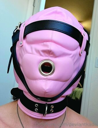 deviantkade Naakte Lekken OnlyFans Foto 1