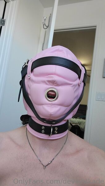 deviantkade Naakte Lekken OnlyFans Foto 3