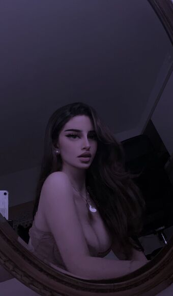 deviIbabie Naakte Lekken OnlyFans Foto 17