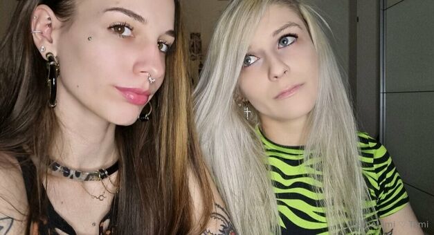 dieanetami Naakte Lekken OnlyFans Foto 26