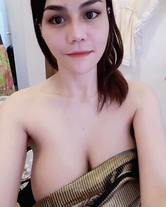 Dj_KattyButterfly36 Naakte Lekken OnlyFans Foto 11