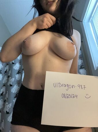 Dragon-987 Naakte Lekken OnlyFans Foto 12