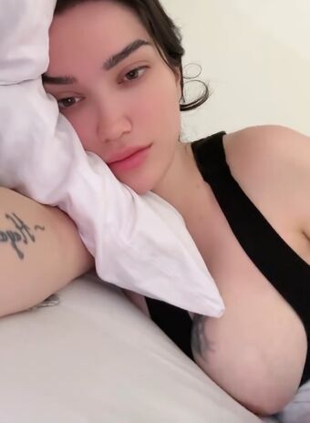 eda.k.21 Naakte Lekken OnlyFans Foto 4