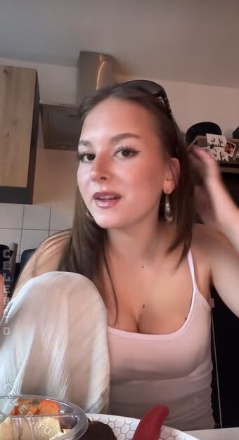 Einfachlia Naakte Lekken OnlyFans Foto 2