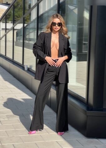 Ekaterina Zueva Naakte Lekken OnlyFans Foto 207