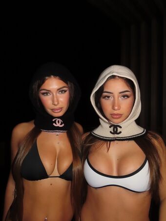 Elisa Esposito Naakte Lekken OnlyFans Foto 37