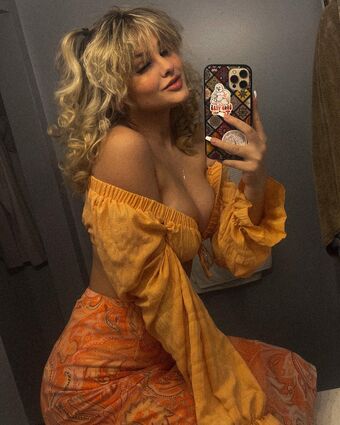 Ember Vail Naakte Lekken OnlyFans Foto 15
