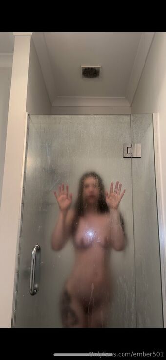 ember501 Naakte Lekken OnlyFans Foto 16