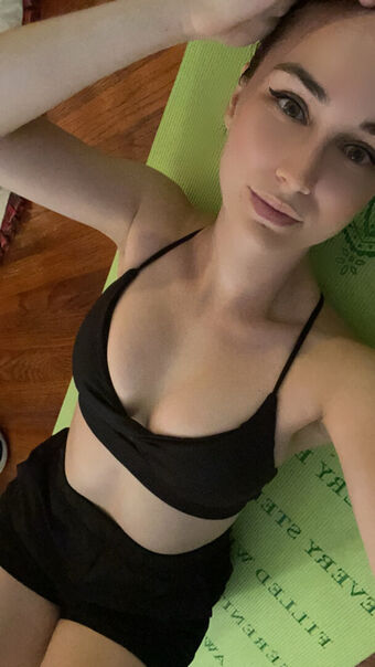 embertay Naakte Lekken OnlyFans Foto 6