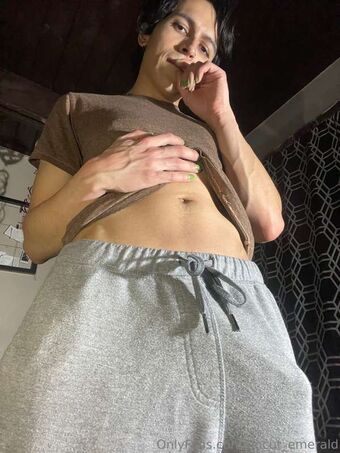 Emerald Naakte Lekken OnlyFans Foto 35