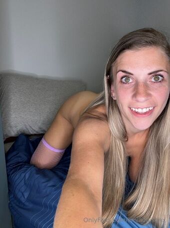 emiaddisonx Naakte Lekken OnlyFans Foto 32