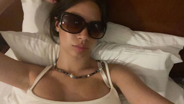 Emika Webster Naakte Lekken OnlyFans Foto 40