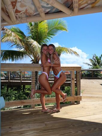 Emily Sentner Naakte Lekken OnlyFans Foto 76