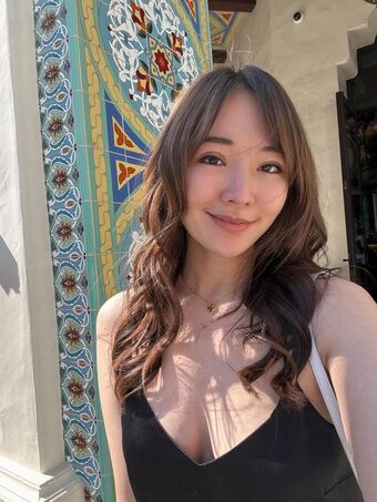 Emily Wang Naakte Lekken OnlyFans Foto 48