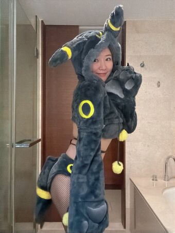 Emily Wang Naakte Lekken OnlyFans Foto 55