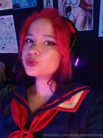 emilythemachine Naakte Lekken OnlyFans Foto 9