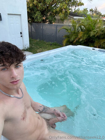 ethanseeks2.0 Naakte Lekken OnlyFans Foto 1