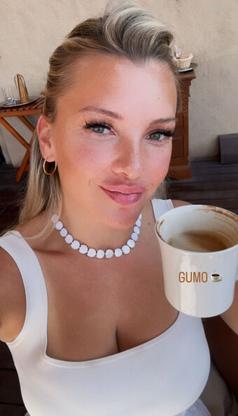 Evelyn Burdecki Naakte Lekken OnlyFans Foto 103