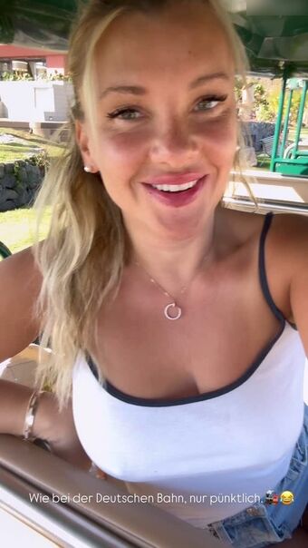 Evelyn Burdecki Naakte Lekken OnlyFans Foto 105