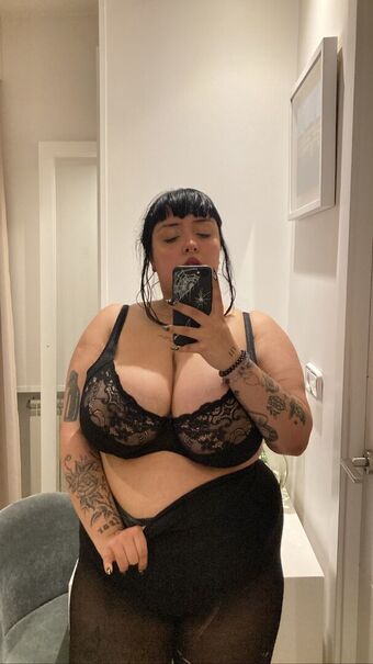 Evilbebita Naakte Lekken OnlyFans Foto 5