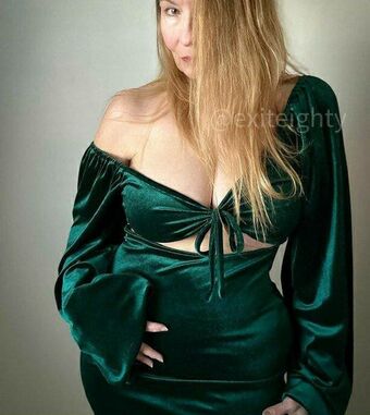 Exit Eighty Naakte Lekken OnlyFans Foto 2