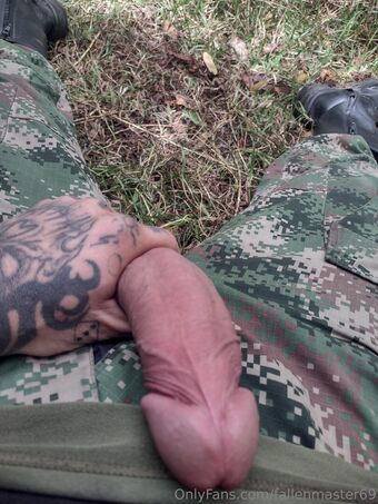 fallenmaster69 Naakte Lekken OnlyFans Foto 54