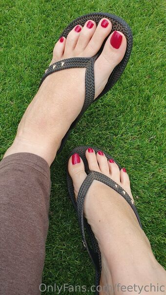 feetychic Naakte Lekken OnlyFans Foto 19