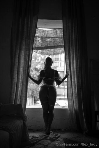 flex_lady Naakte Lekken OnlyFans Foto 11