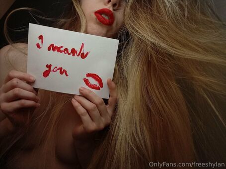 freeshylan Naakte Lekken OnlyFans Foto 8