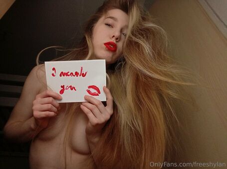 freeshylan Naakte Lekken OnlyFans Foto 9