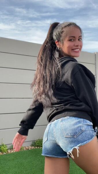 Fuzzybear Naakte Lekken OnlyFans Foto 1