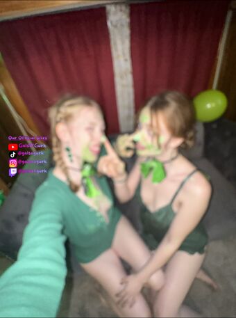 Gals O Gurk Naakte Lekken OnlyFans Foto 59