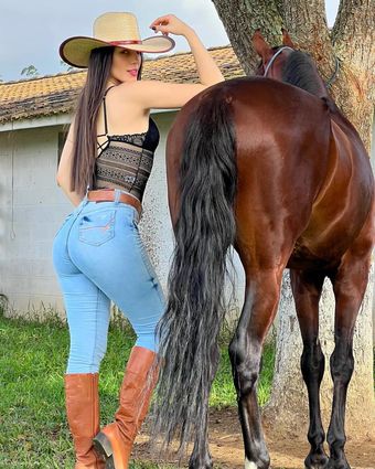 Geandra Bazzanella Naakte Lekken OnlyFans Foto 2