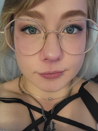 Goddess Syrein Naakte Lekken OnlyFans Foto 4