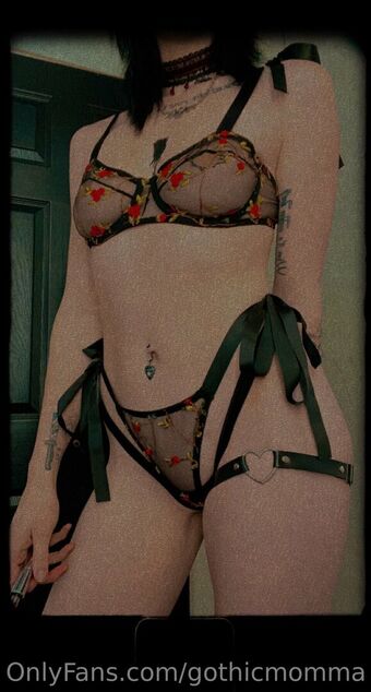 gothicmomma