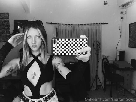 gothsharon Naakte Lekken OnlyFans Foto 20