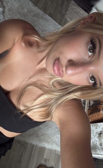 Heidi Naakte Lekken OnlyFans Foto 8