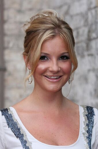 Helen Skelton
