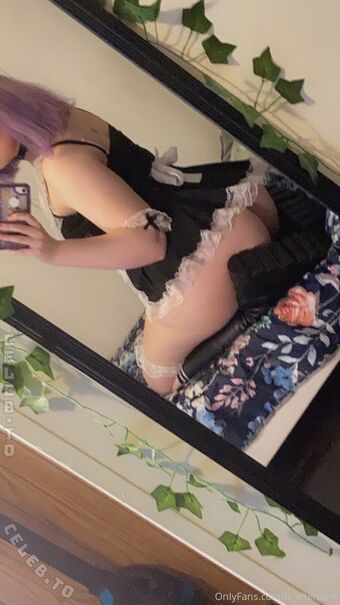 Hellence Naakte Lekken OnlyFans Foto 3