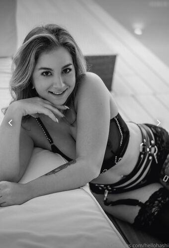 Hellohashi_ Naakte Lekken OnlyFans Foto 6