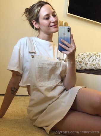 hellomicca Naakte Lekken OnlyFans Foto 34