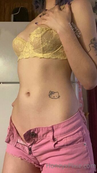 Honeypixie Naakte Lekken OnlyFans Foto 1
