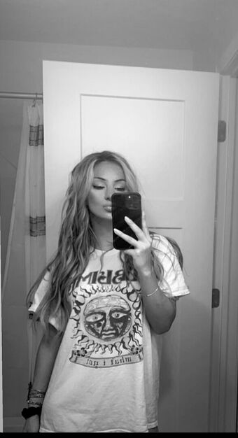 Honeyxxo Naakte Lekken OnlyFans Foto 31