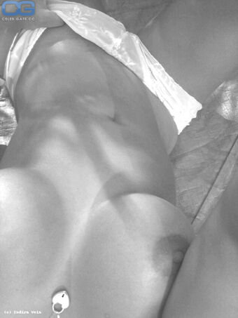 Indira Weis Naakte Lekken OnlyFans Foto 67