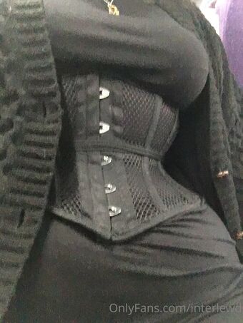 Interlewd Naakte Lekken OnlyFans Foto 16