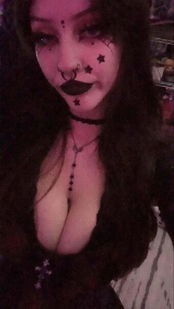 ipukeglitter420_ Naakte Lekken OnlyFans Foto 21